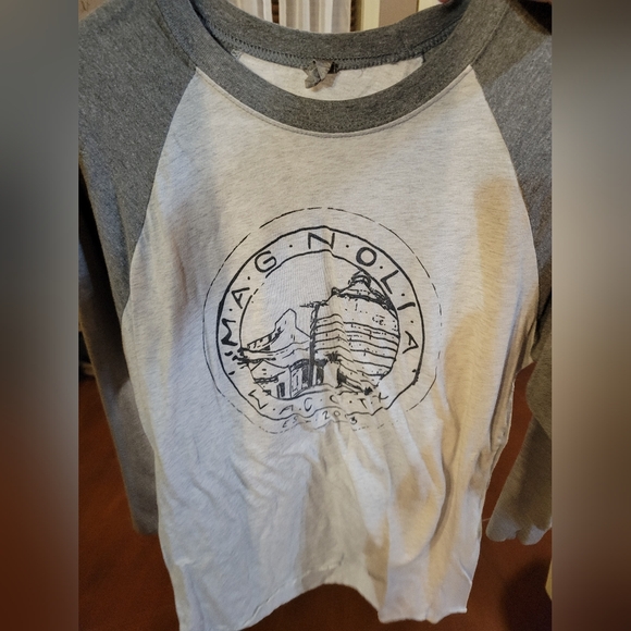 Gray and White Raglan T-Shirt - Picture 4 of 8